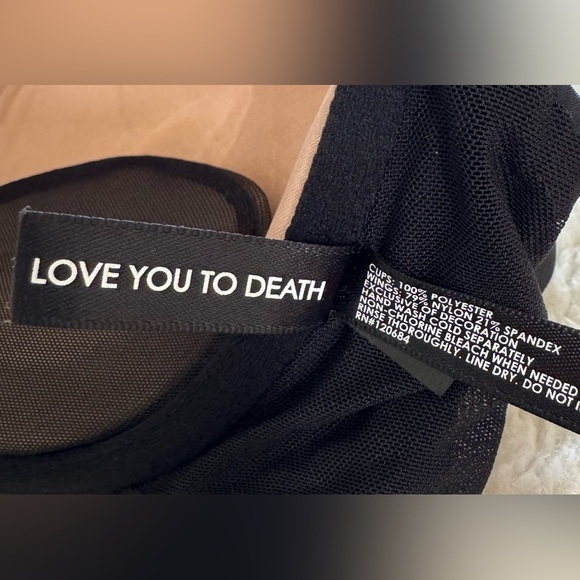 BLACKHEART PUSH-UP BRA in BLACK/BEIGE w/ EMBROIDERED SKULLS&HEARTS 36DD - Picture 9 of 9